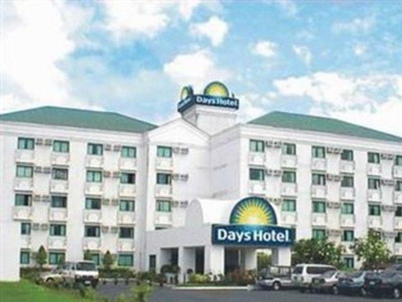 Days Hotel By Wyndham Batangas Eksteriør billede